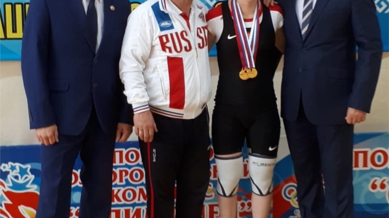 Успешное выступление тяжелоатлетов на первенстве России среди юниоров и юниорок до 24 лет