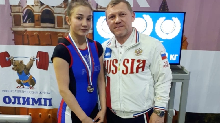 Полина Андреева стала серебряным призёром первенства России по тяжёлой атлетике
