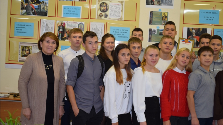 Сегодня для студентов 1 курсов был проведен «Час истории», посвященный великому князю Александру Невскому