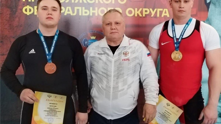 Мареев Семен бронзовый призер чемпионата ПФО по тяжелой атлетике